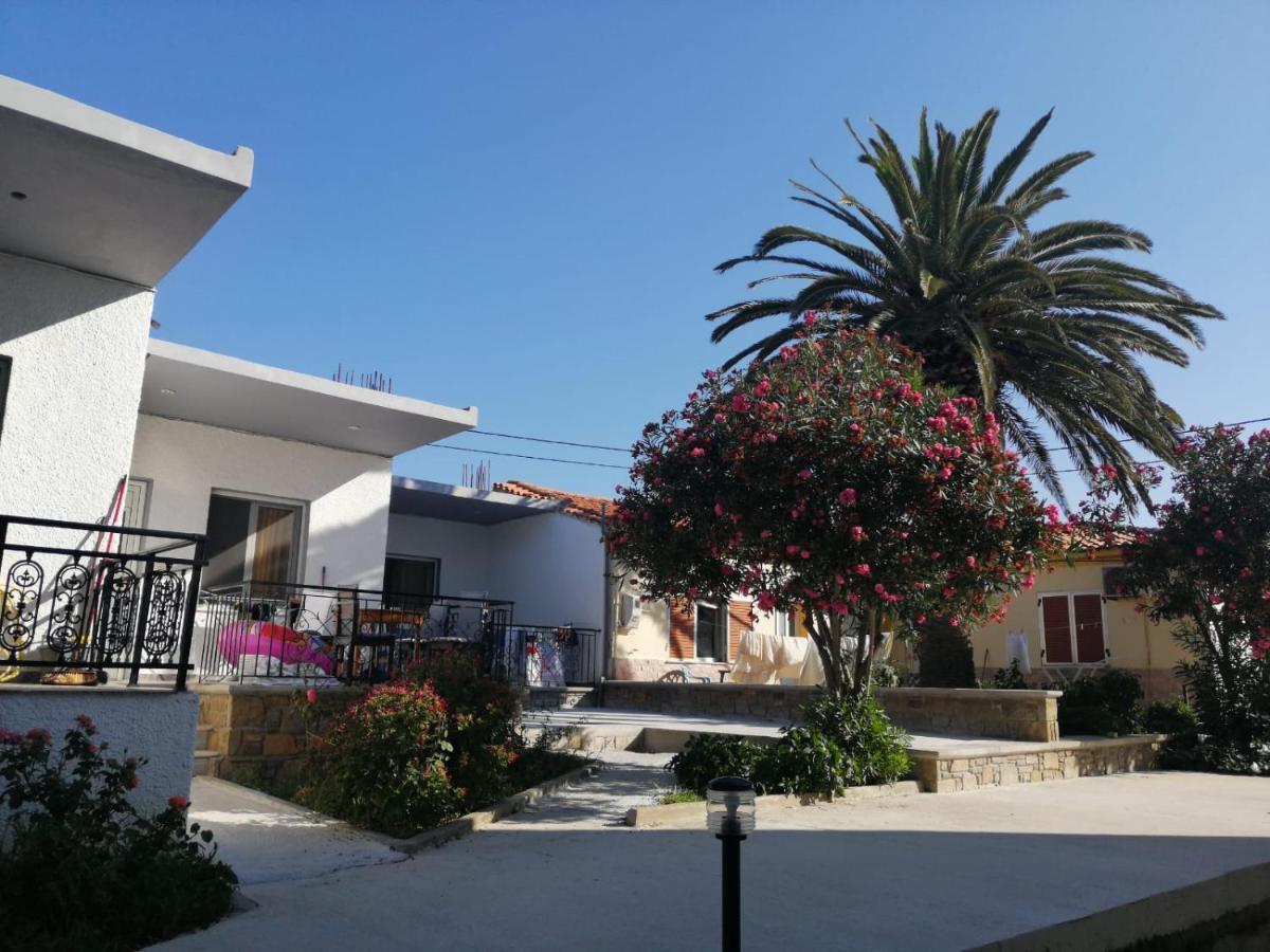 Alexander Apartments Nea Koutali Exterior foto